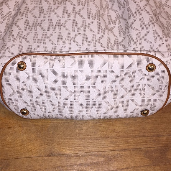 Michael Kors Purse - Picture 3 of 5